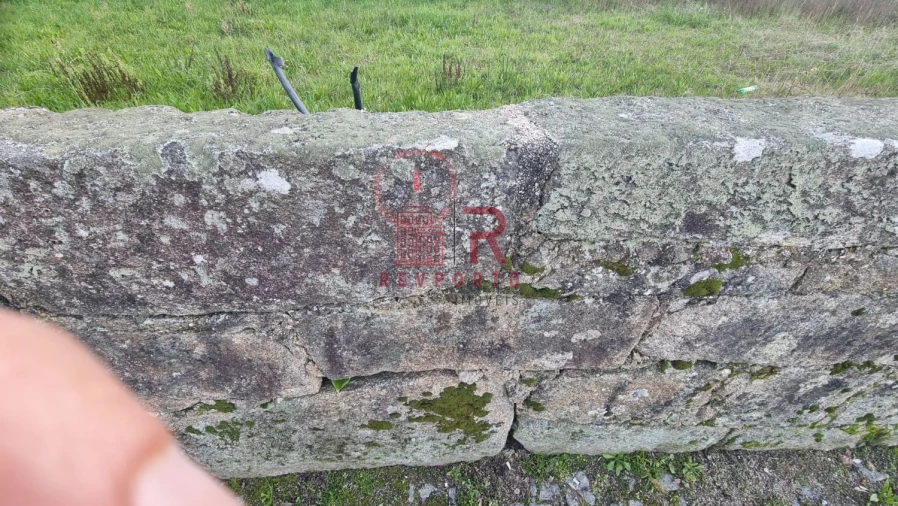 Terreno para Venda em Cidade da Maia Foto 2