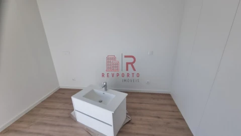 Apartamento T2 para Venda em São Mamede de Infesta e Senhora da Hora