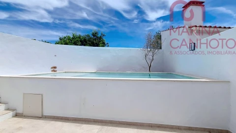 Moradia T2 para Venda em Terrugem e Vila Boim