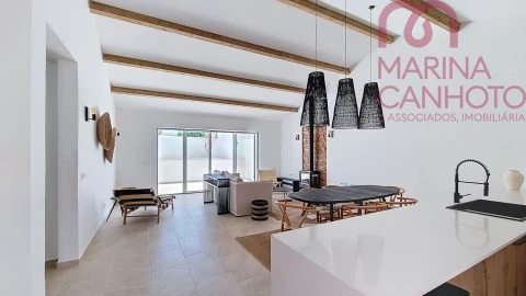 Moradia T2 para Venda em Terrugem e Vila Boim