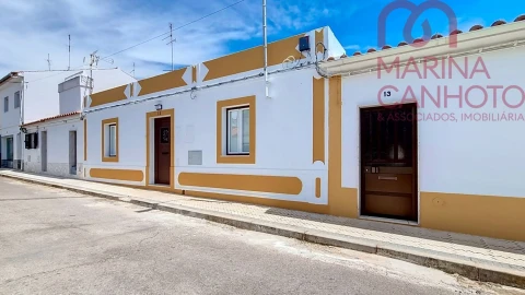 Moradia T2 para Venda em Terrugem e Vila Boim