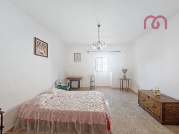 Moradia T2 para Venda em Orada