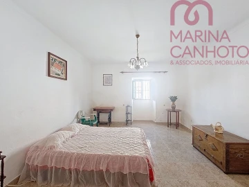 Moradia T2 para Venda em Orada