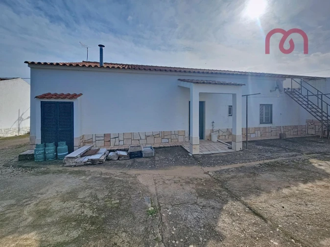 Moradia T2 para Venda em Orada Foto 17