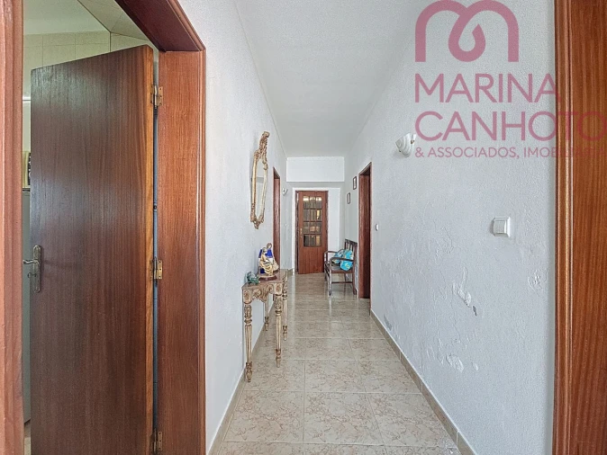 Moradia T2 para Venda em Orada Foto 10