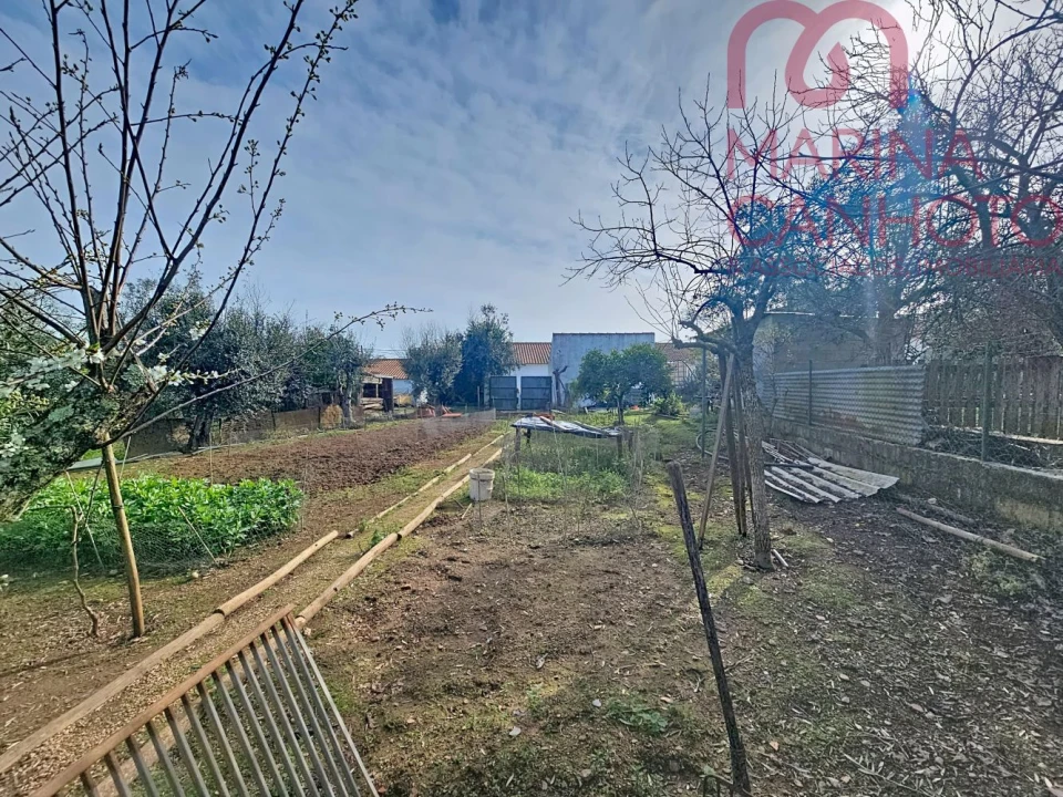 Moradia T2 para Venda em Orada Foto 24