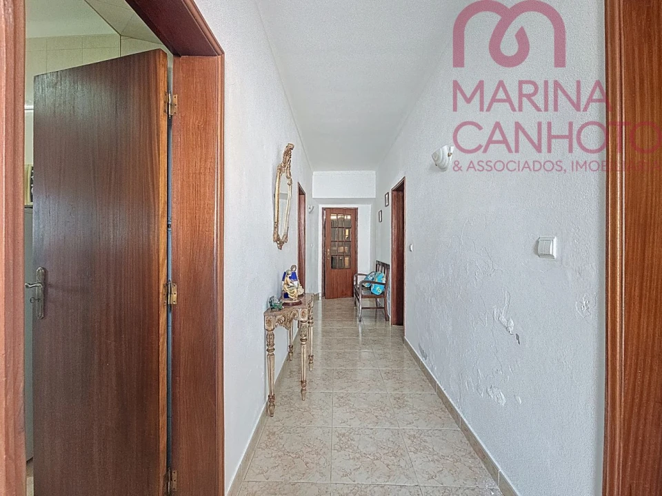 Moradia T2 para Venda em Orada Foto 10