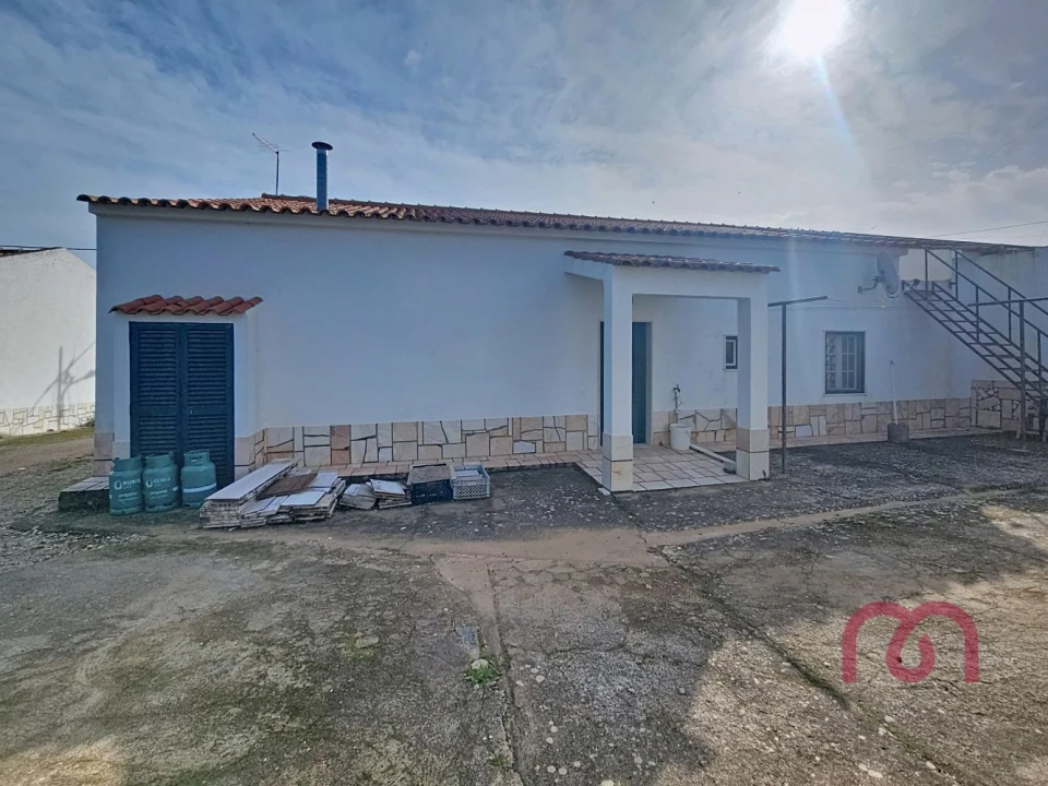 Moradia T2 para Venda em Orada Foto 19