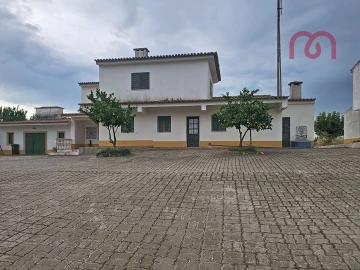Quinta T6 para Venda em Terrugem e Vila Boim