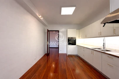 Apartamento T3 para Venda em Oliveira do Douro