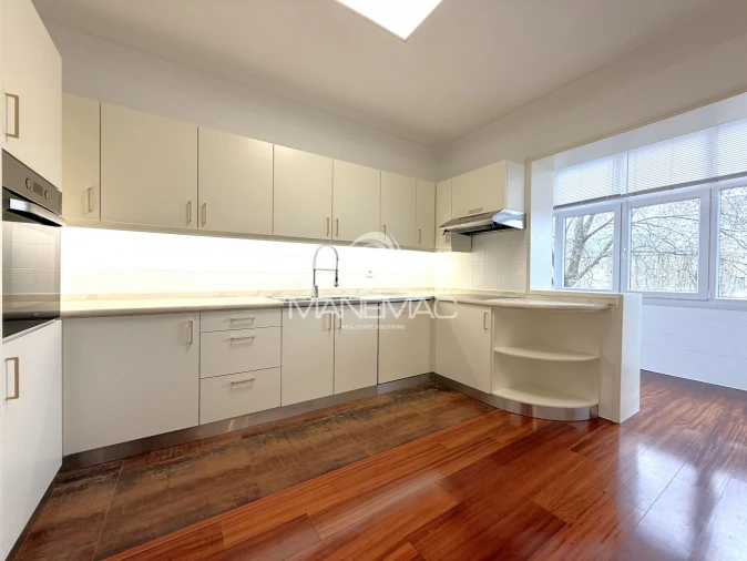 Apartamento T3 para Venda em Oliveira do Douro Foto 24