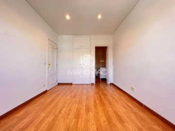 Apartamento T2 para Venda em Mafamude e Vilar do Paraíso
