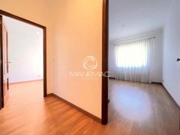 Apartamento T2 para Venda em Mafamude e Vilar do Paraíso