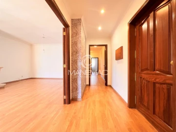 Apartamento T2 para Venda em Mafamude e Vilar do Paraíso