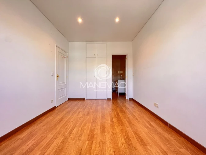 Apartamento T2 para Venda em Mafamude e Vilar do Paraíso Foto 15