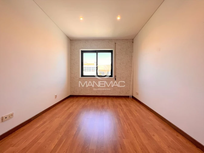 Apartamento T2 para Venda em Mafamude e Vilar do Paraíso Foto 14