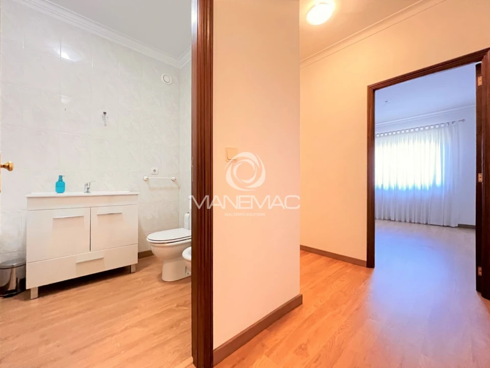 Apartamento T2 para Venda em Mafamude e Vilar do Paraíso Foto 25