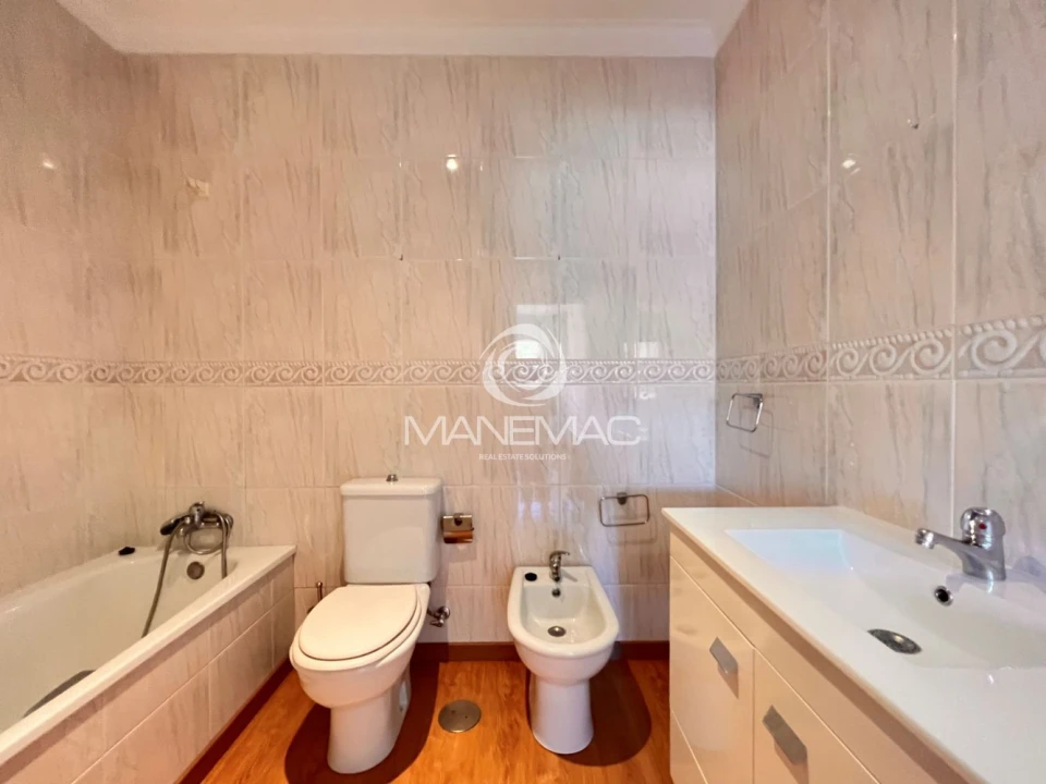 Apartamento T2 para Venda em Mafamude e Vilar do Paraíso Foto 27