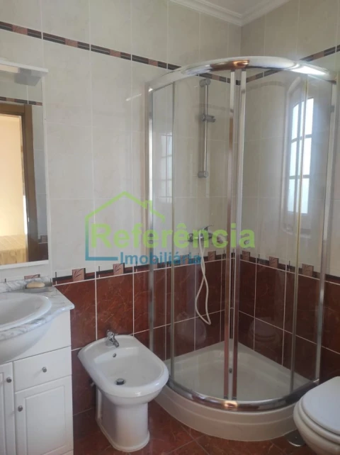 Moradia T3 para Venda em Santa Cruz/Trindade e Sanjurge