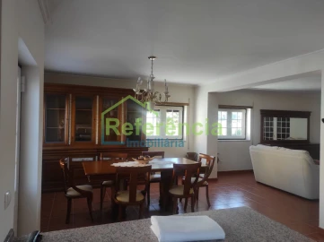 Moradia T3 para Venda em Santa Cruz/Trindade e Sanjurge