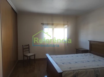 Moradia T3 para Venda em Santa Cruz/Trindade e Sanjurge