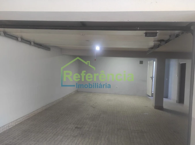 Moradia T3 para Venda em Santa Cruz/Trindade e Sanjurge Foto 15