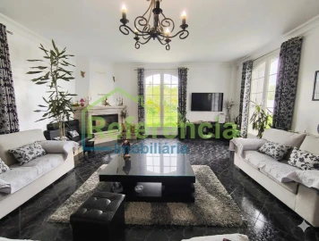 Moradia T6 para Venda em Outeiro Seco