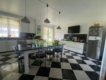 Moradia T6 para Venda em Outeiro Seco