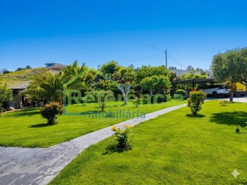 Moradia T6 para Venda em Outeiro Seco