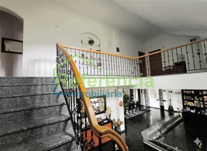 Moradia T6 para Venda em Outeiro Seco Foto 8