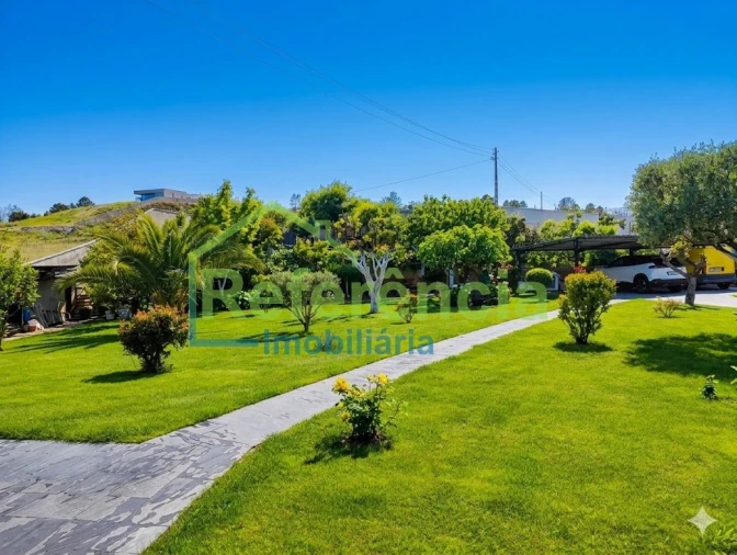 Moradia T6 para Venda em Outeiro Seco Foto 3