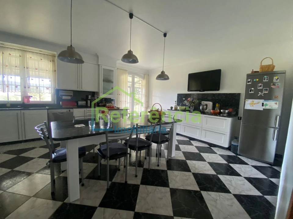 Moradia T6 para Venda em Outeiro Seco Foto 6