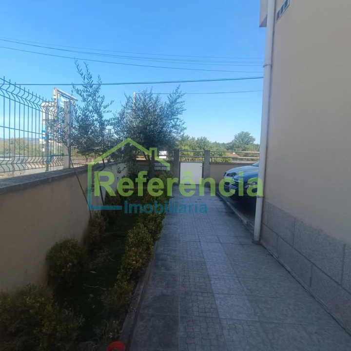 Apartamento T3 para Venda em Santa Maria Maior Foto 8