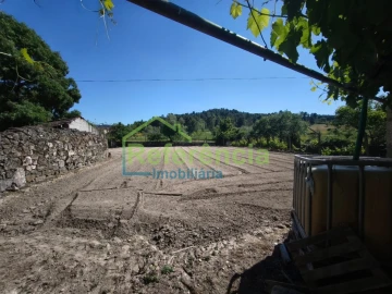 Moradia T0 para Venda em São Pedro de Agostem