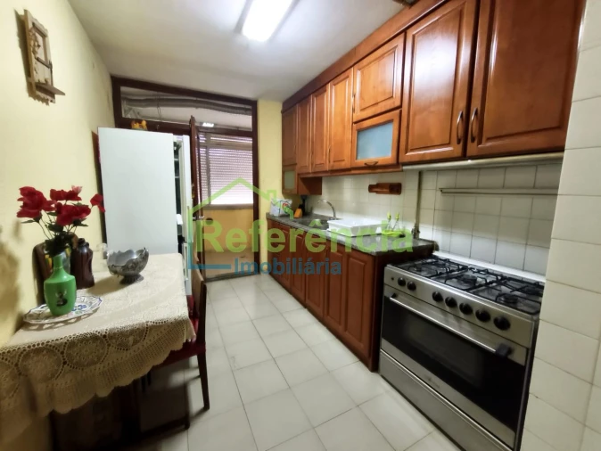 Apartamento T3 para Venda em Vilar de Nantes Foto 3