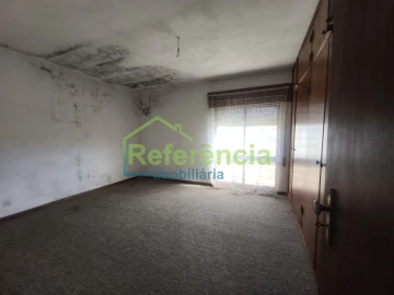 Moradia T3 para Venda em Santa Cruz/Trindade e Sanjurge