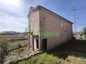 Moradia T3 para Venda em Santa Cruz/Trindade e Sanjurge