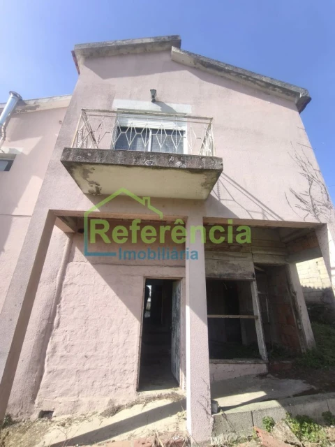 Moradia T3 para Venda em Santa Cruz/Trindade e Sanjurge