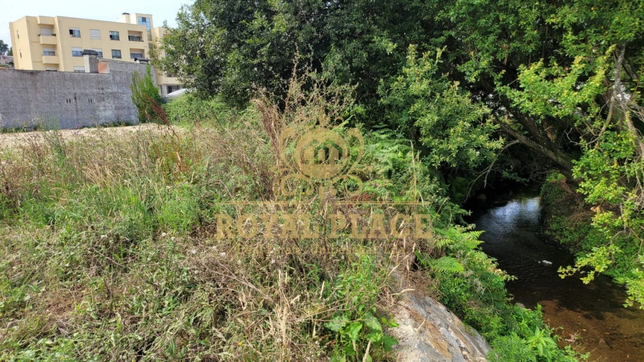 Terreno para Venda em Santa Maria de Lamas Foto 6