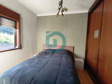Moradia T3 para Venda em Retorta e Tougues
