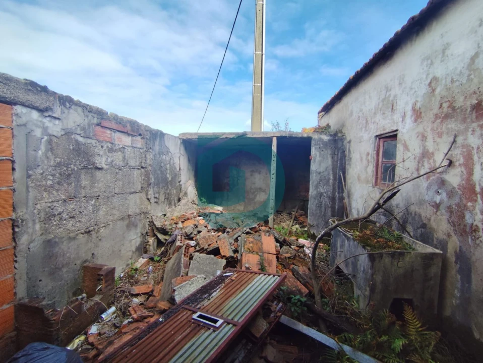 Moradia T2 para Venda em Arvore Foto 2