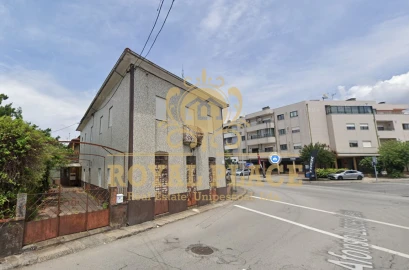 Moradia T4 para Venda em Arrifana