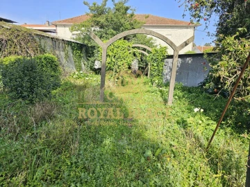 Moradia T4 para Venda em Arrifana