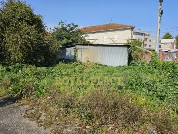 Moradia T4 para Venda em Arrifana