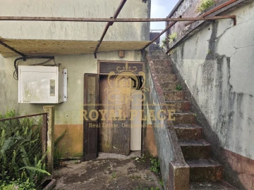 Moradia T4 para Venda em Arrifana