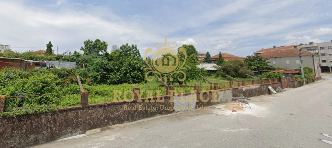 Moradia T4 para Venda em Arrifana Foto 5