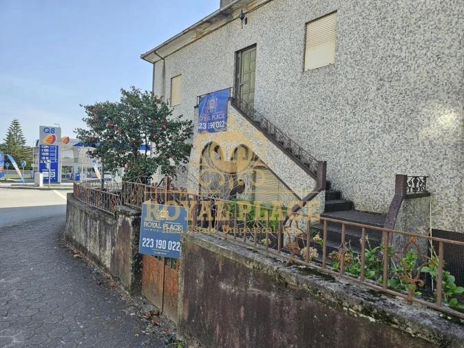 Moradia T4 para Venda em Arrifana