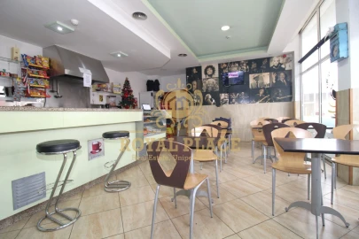 Loja para Venda em Romariz