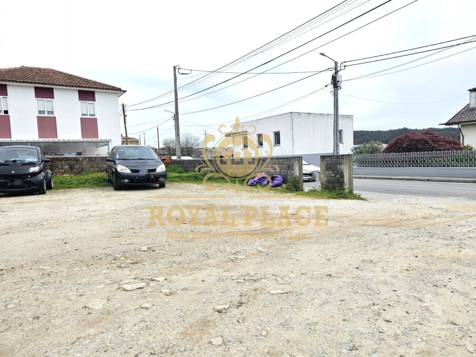Terreno para Venda em Lourosa Foto 1
