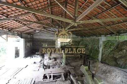 Quinta T0 para Venda em Sobrado e Bairros